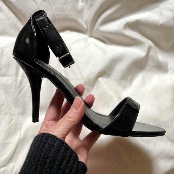 Candie's Shoes - New! Candies black sandals hi heels size 8